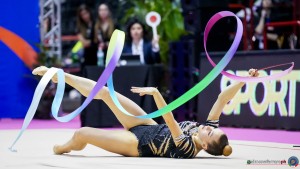 fabriano taglietti alice un nastro sfe01272 copia simone ferraro ph copia